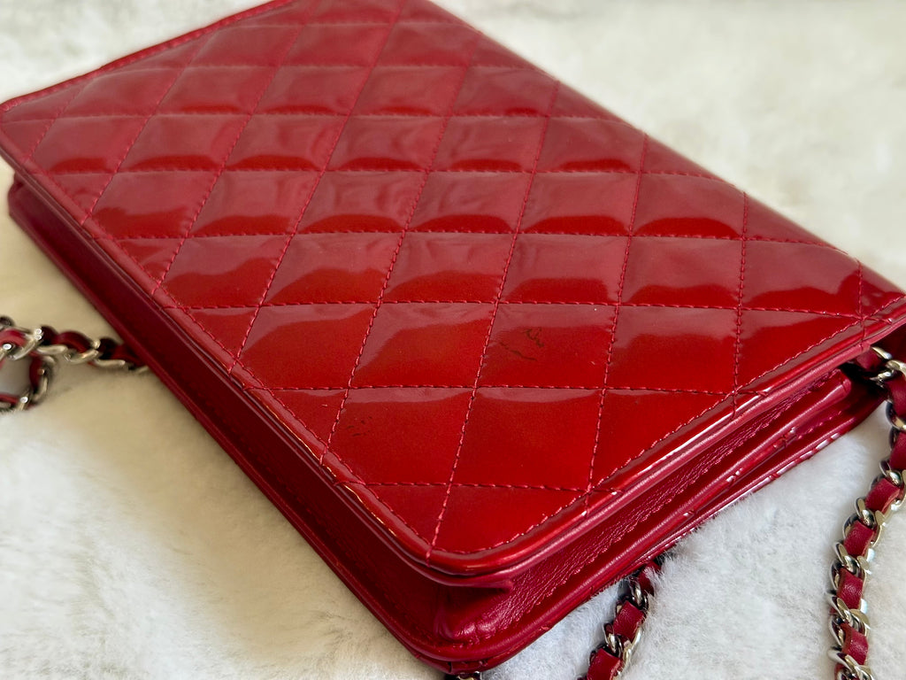 Chanel Patent Quilted Brilliant Wallet On Chain WOC in Red