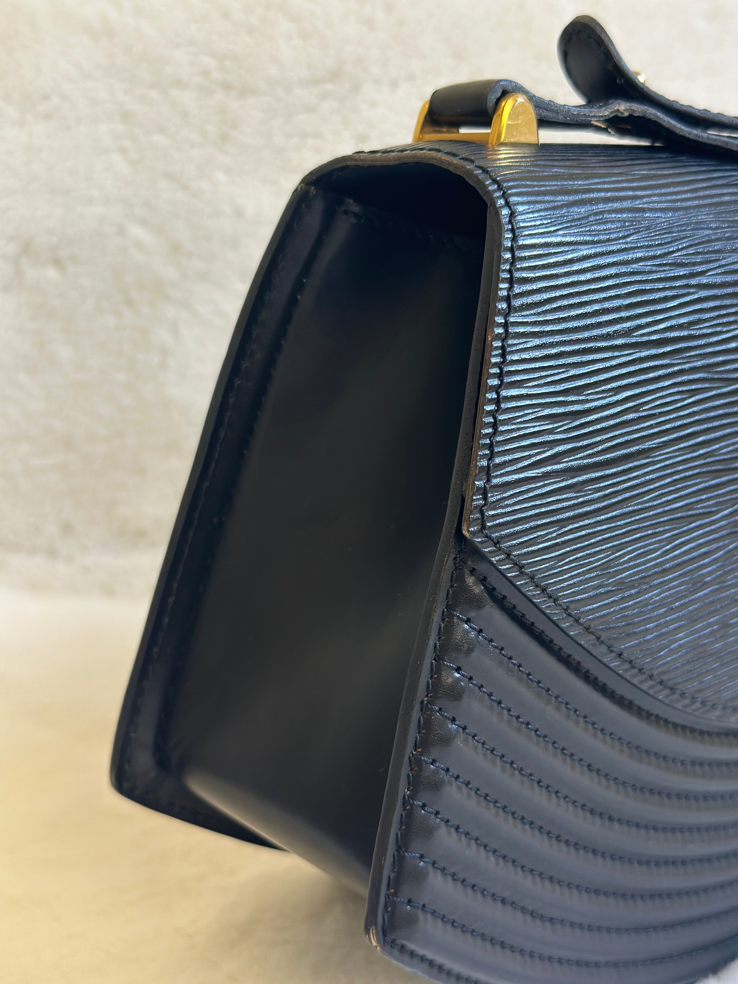 Vintage Louis Vuitton Tilsitt Black Epi Shoulder Bag Millenial 1999