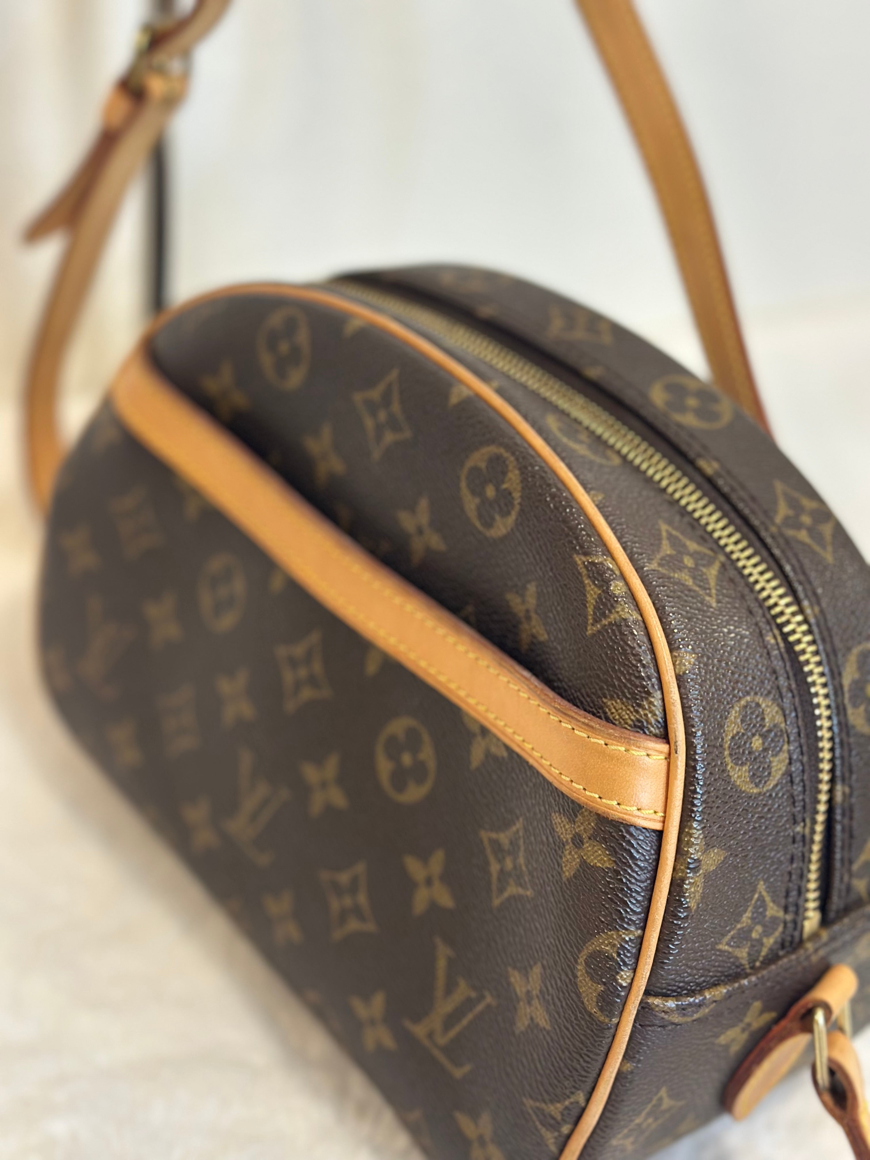 Louis Vuitton Blois Monogram