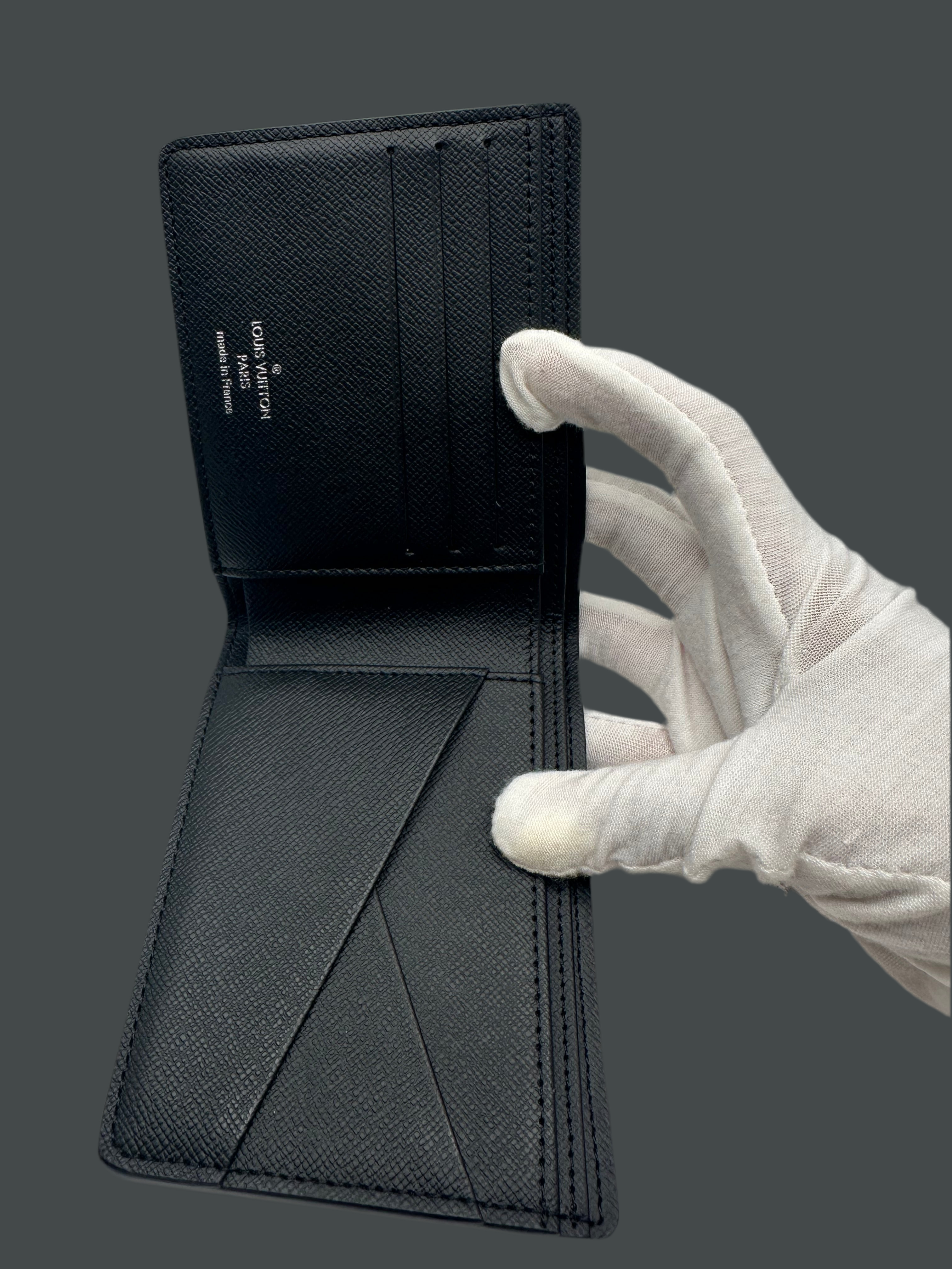Louis Vuitton Men's Wallet  Monogram Graphite Bifold