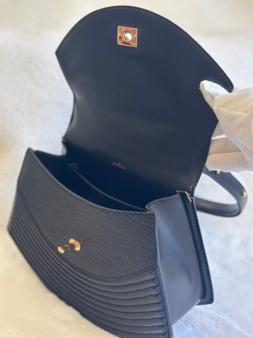 Vintage Louis Vuitton Tilsitt Black Epi Shoulder Bag Millenial 1999