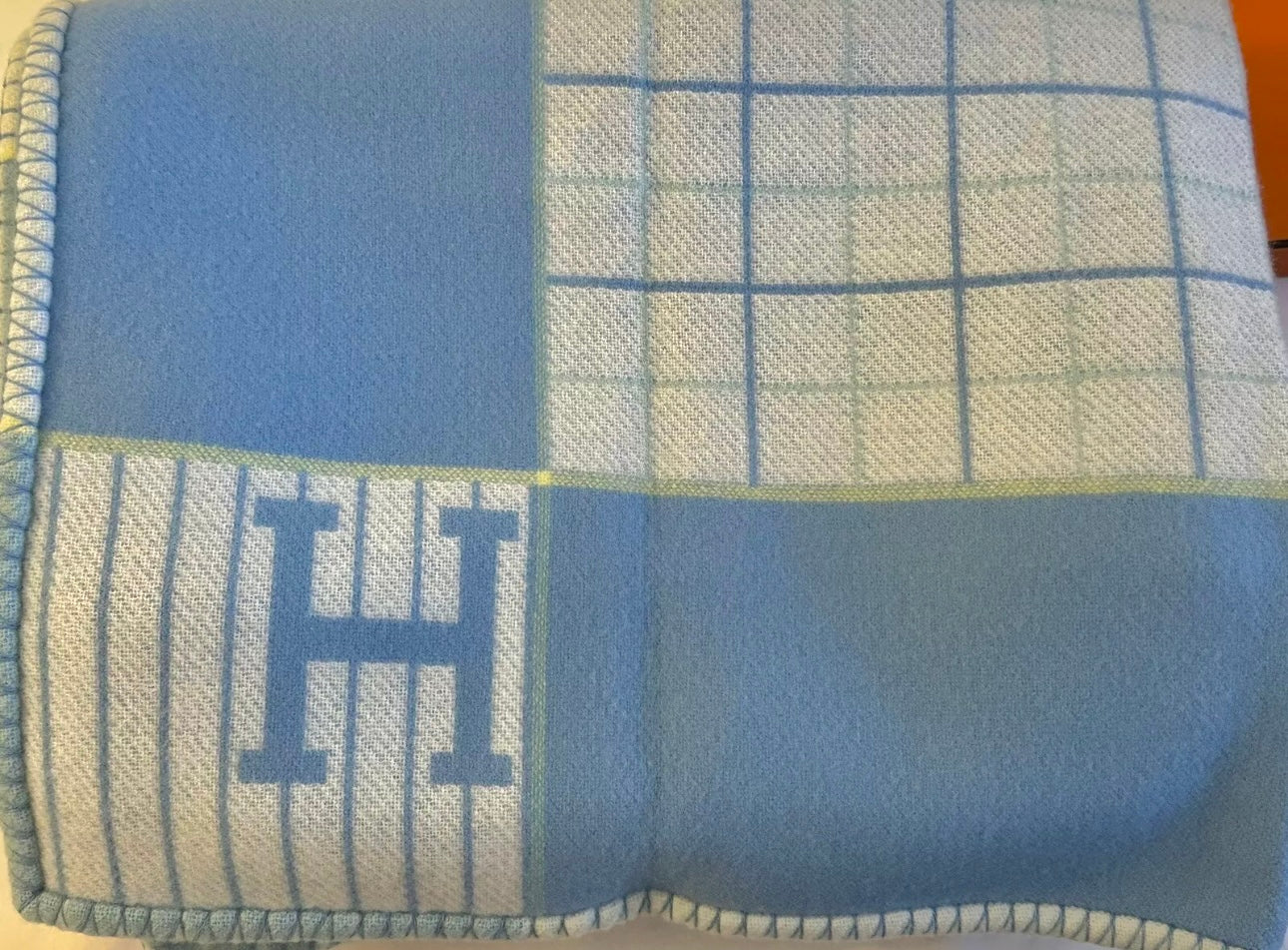HERMES  Wool Cashmere Avalon Passe-Passe Blanket Bleuet