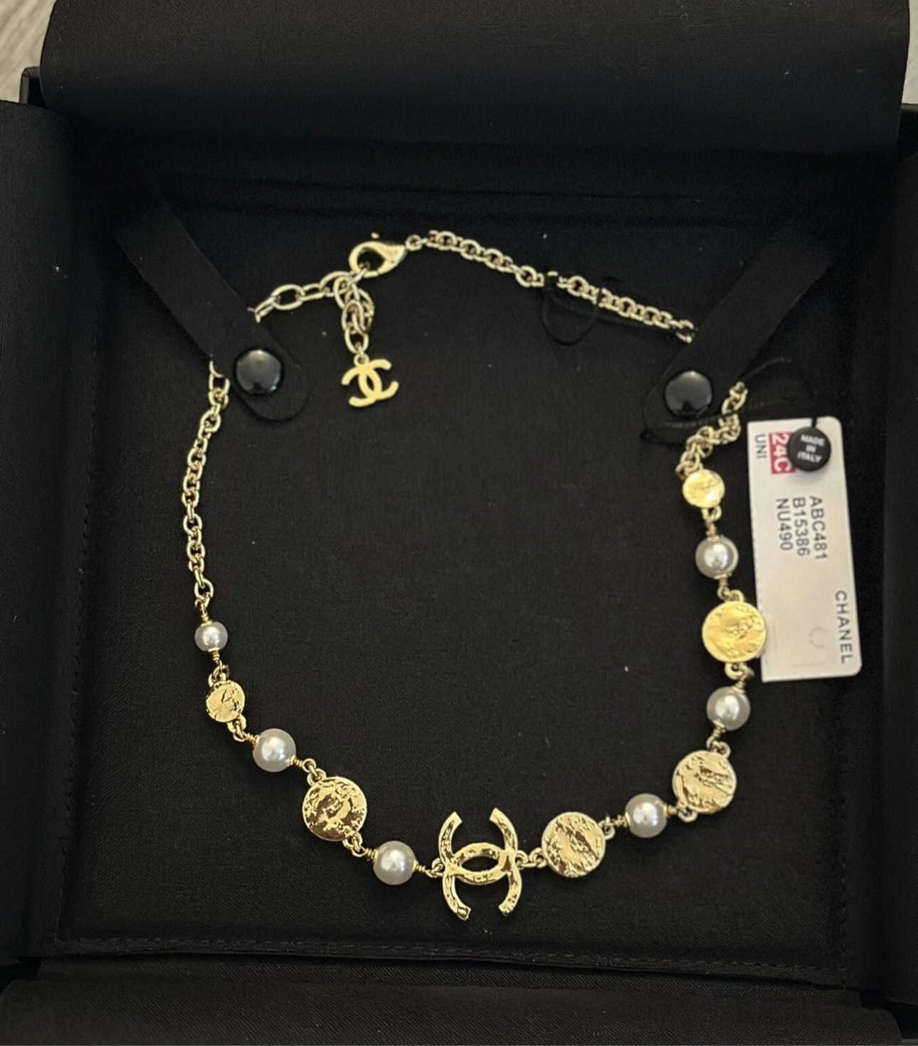 100% Authentic CHANEL CC LOGO pearls necklace REVERSIBLE!