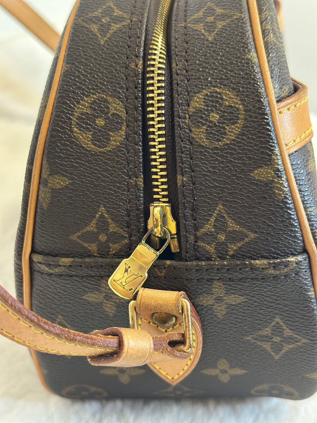 Louis Vuitton Blois Monogram
