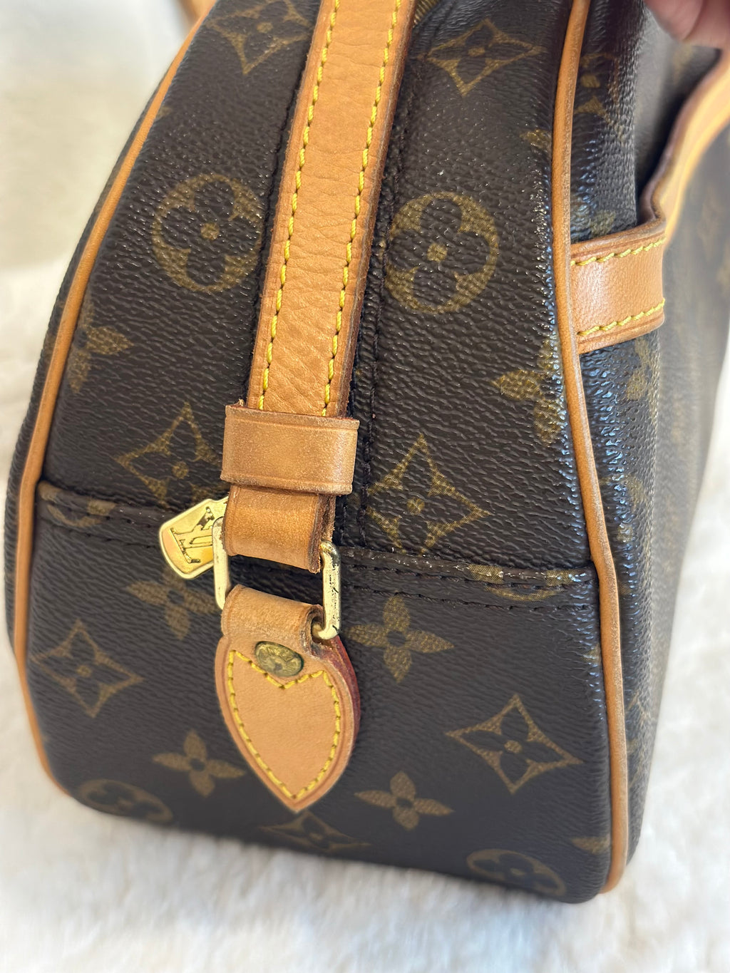 Louis Vuitton Blois Monogram