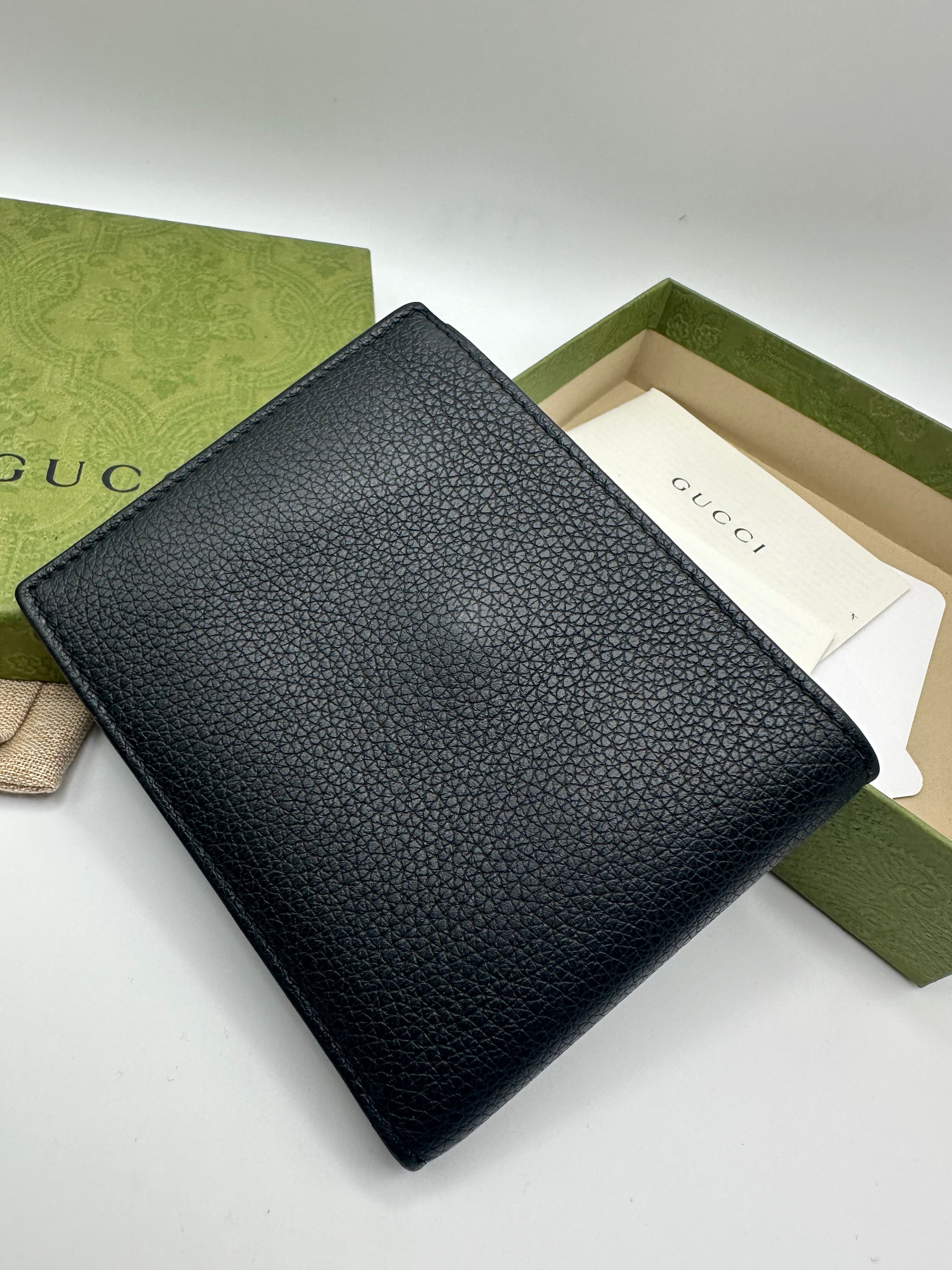 Gucci Men’s bifold wallet In Black